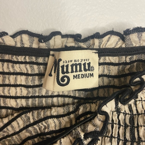 Show Me You MuMu Smocked Crop Top - Picture 4 of 4